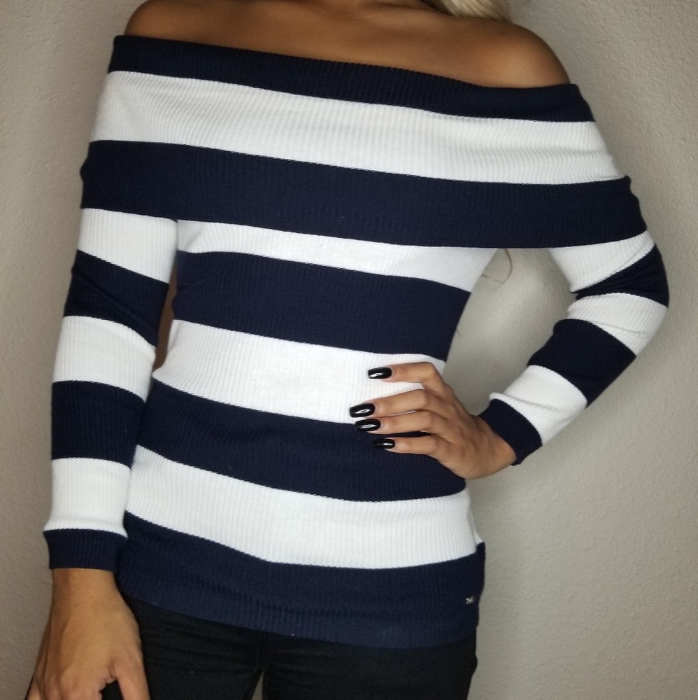 SOLD | Tommy Hilfiger top